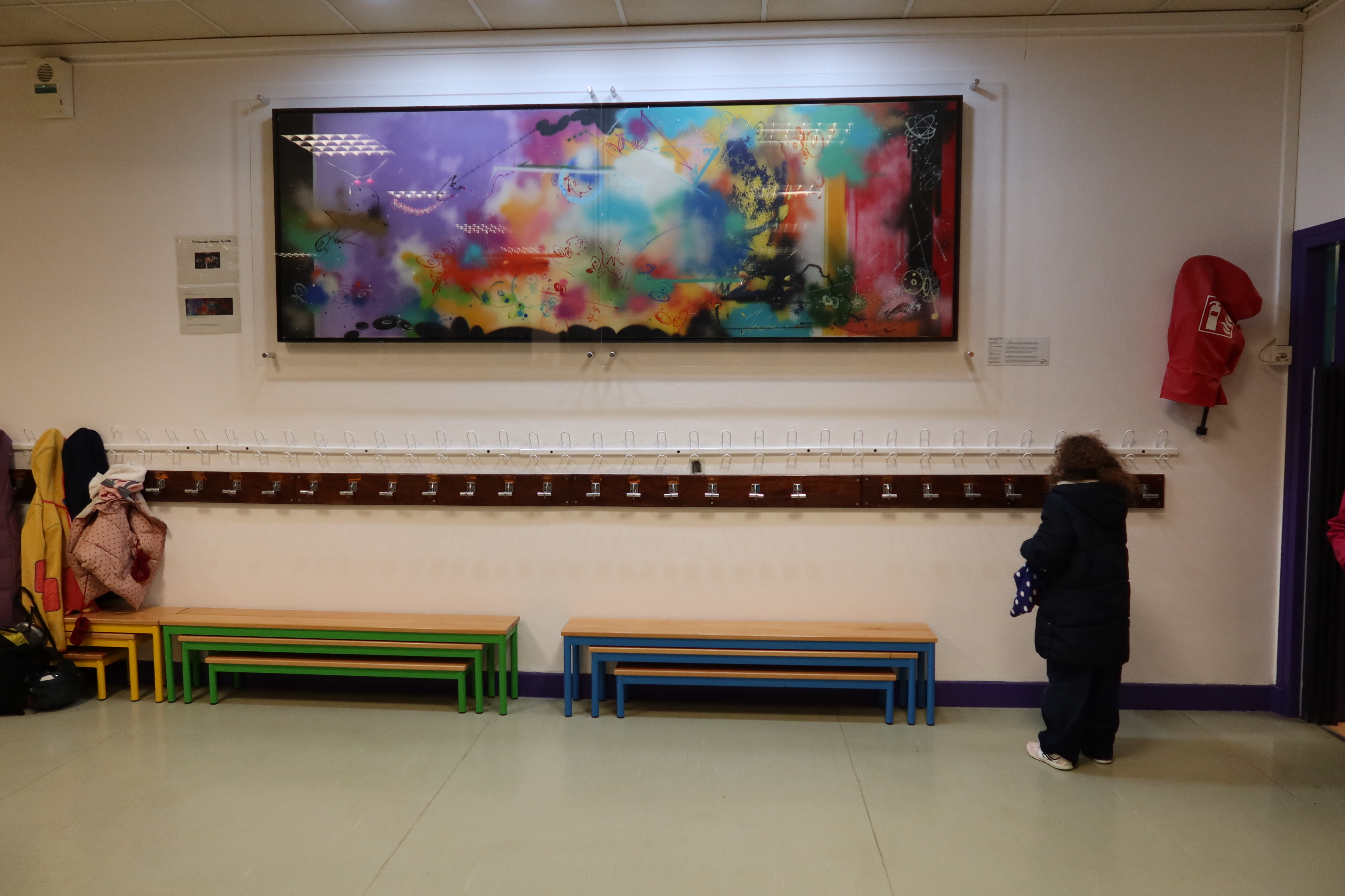 La composition abstraite Spray Paint Experiment n° 5 de FUTURA 2000 est exposée dans l'école maternelle Buffon (5e)